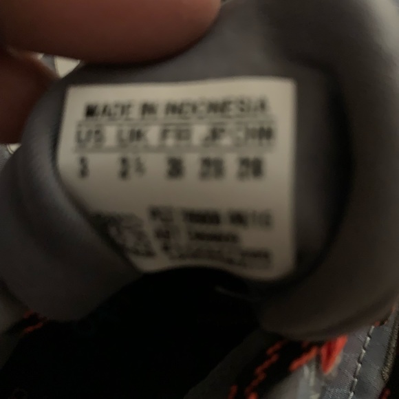 Adidas shoes - Picture 4 of 4